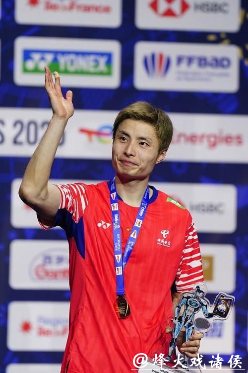 羽联年终总决赛 石宇奇2-0奈良冈功大全胜出线