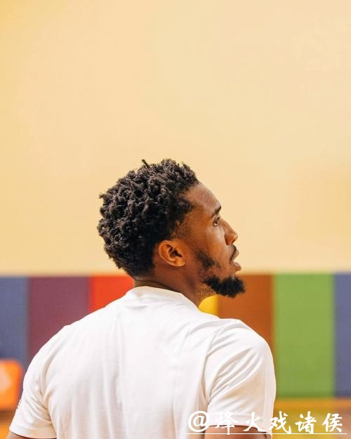 米切尔：靠直觉打球克服疲劳之旅